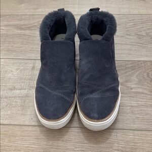TOMS Faux Suede ankle Boots Sz 8